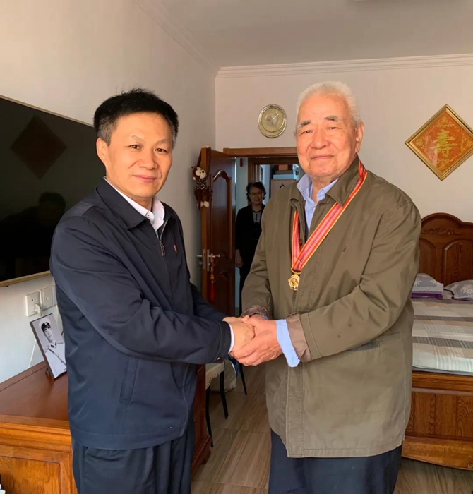 娱乐城