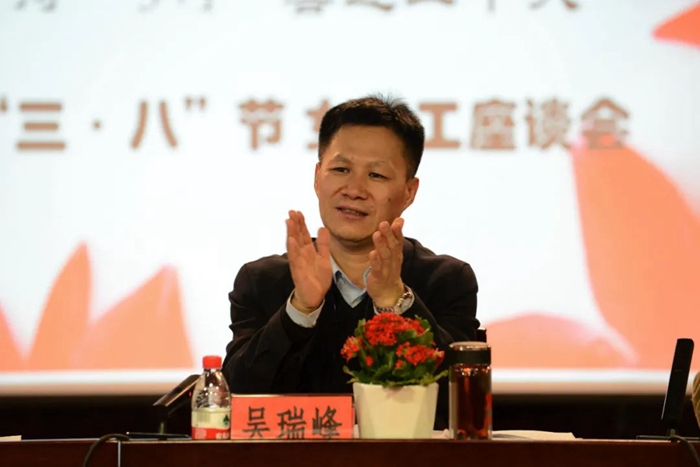 娱乐城